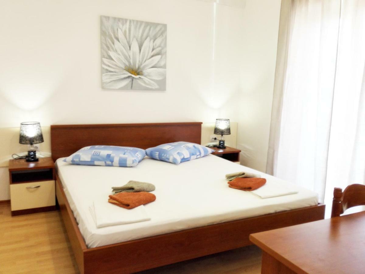 Apartmani Buljubasic Baška Voda Esterno foto